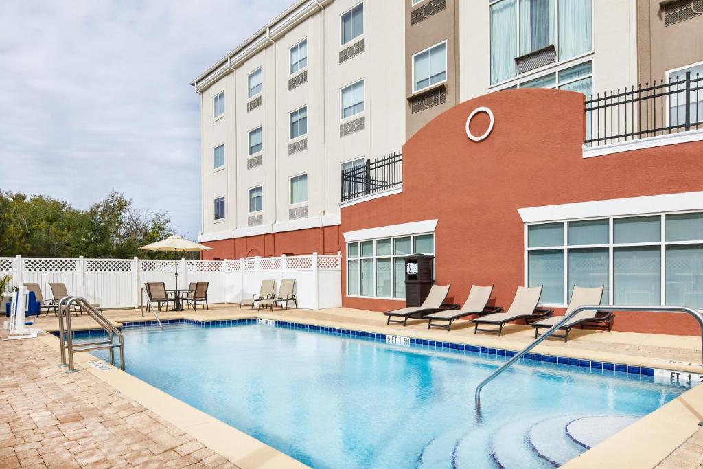 Holiday Inn Express Palatka Northwest photo