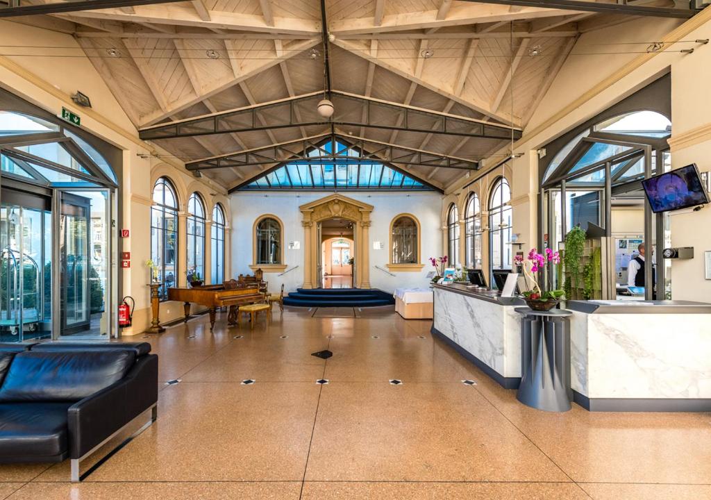 Hotel et Centre Thermal d'Yverdon-les-Bains photo