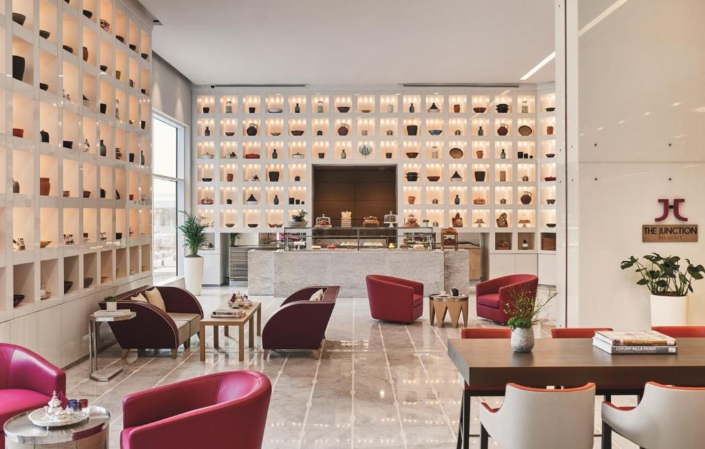 Restaurant, Pullman Doha West Bay in Doha