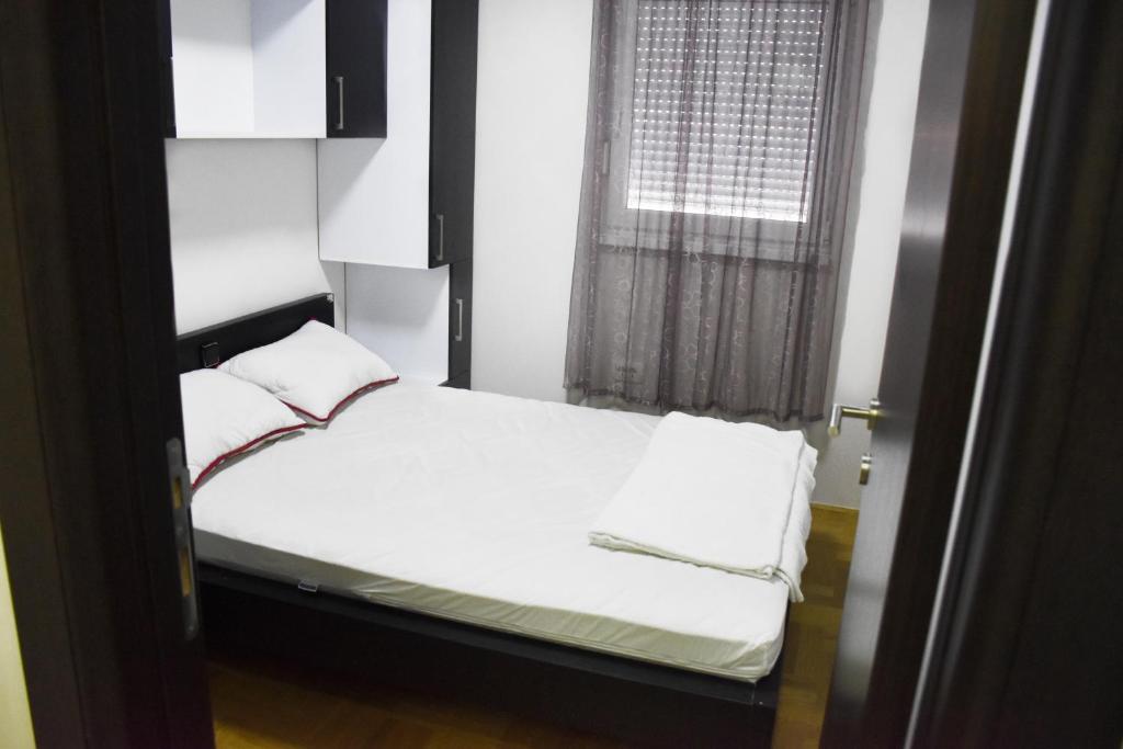 R Apartment - 2