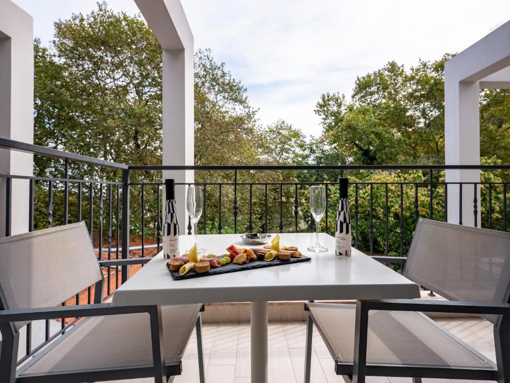 Balcony/terrace, Bebis Hotel in Larisa