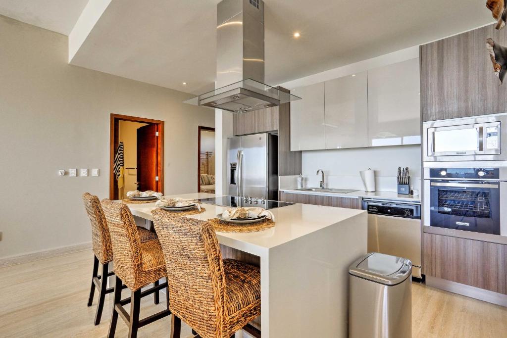 Luxe Cabo Condo w/ Ocean Views + Amenities! - 4