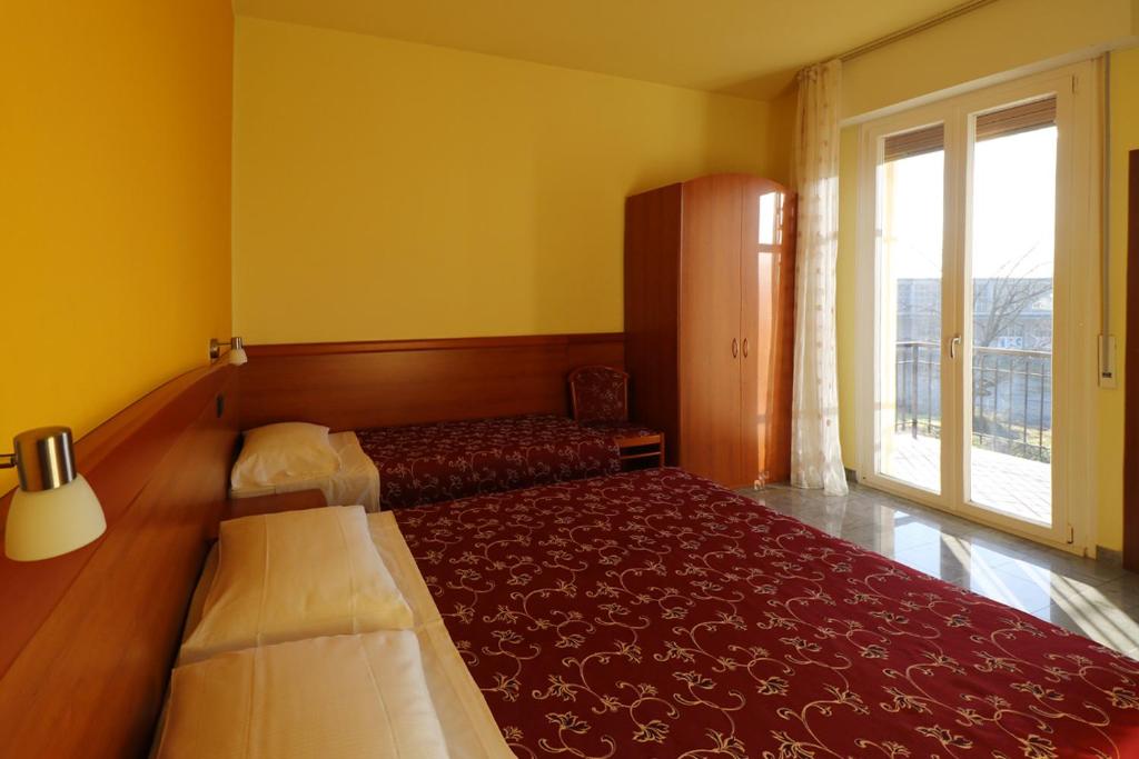 Trebäddsrum med balkong