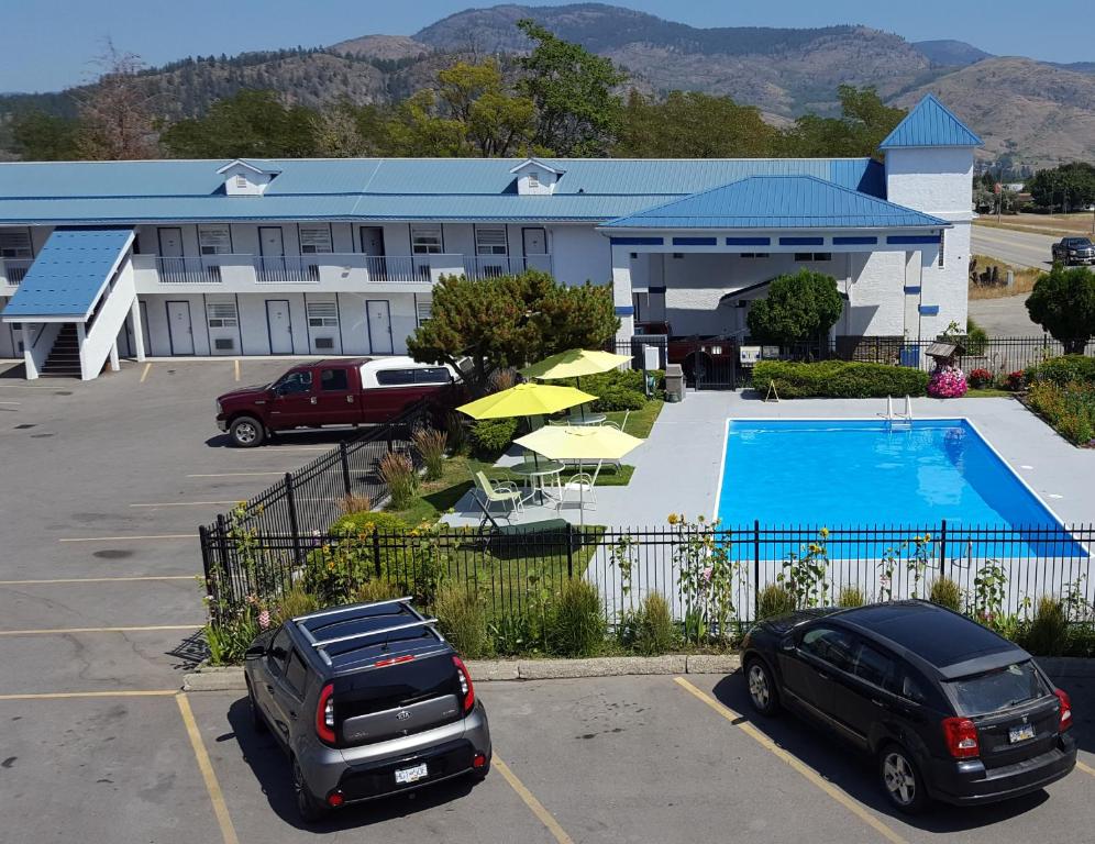 Grand Forks Inn photo