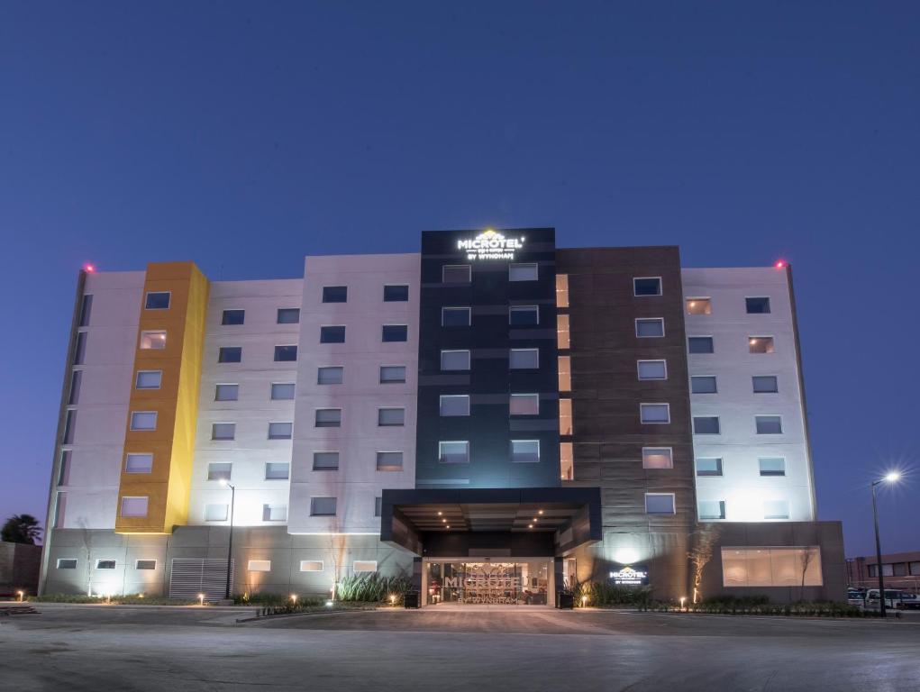Microtel Inn & Suites by Wyndham Irapuato photo