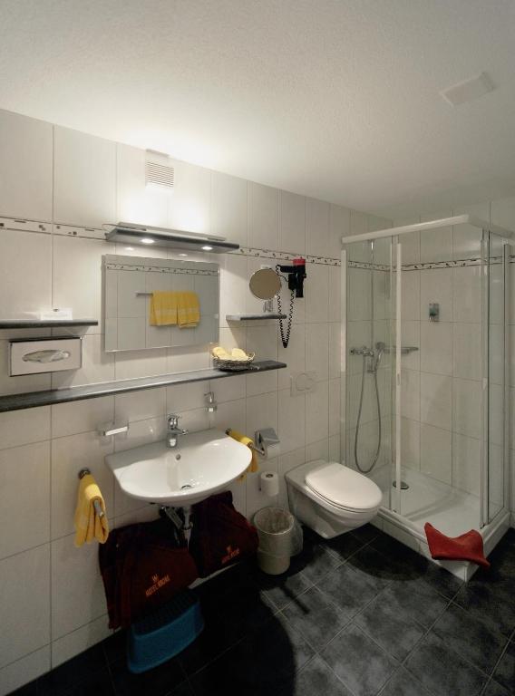 Hotel Krone Lenk photo