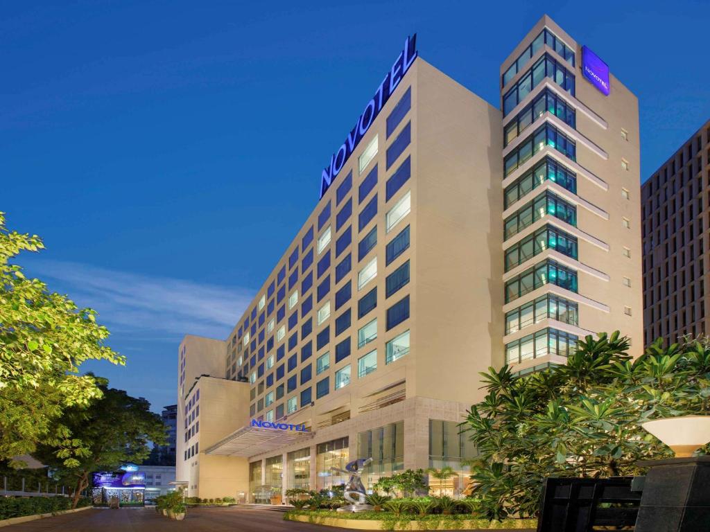 287 Ahmedabad Hotels with 24hr Check-in