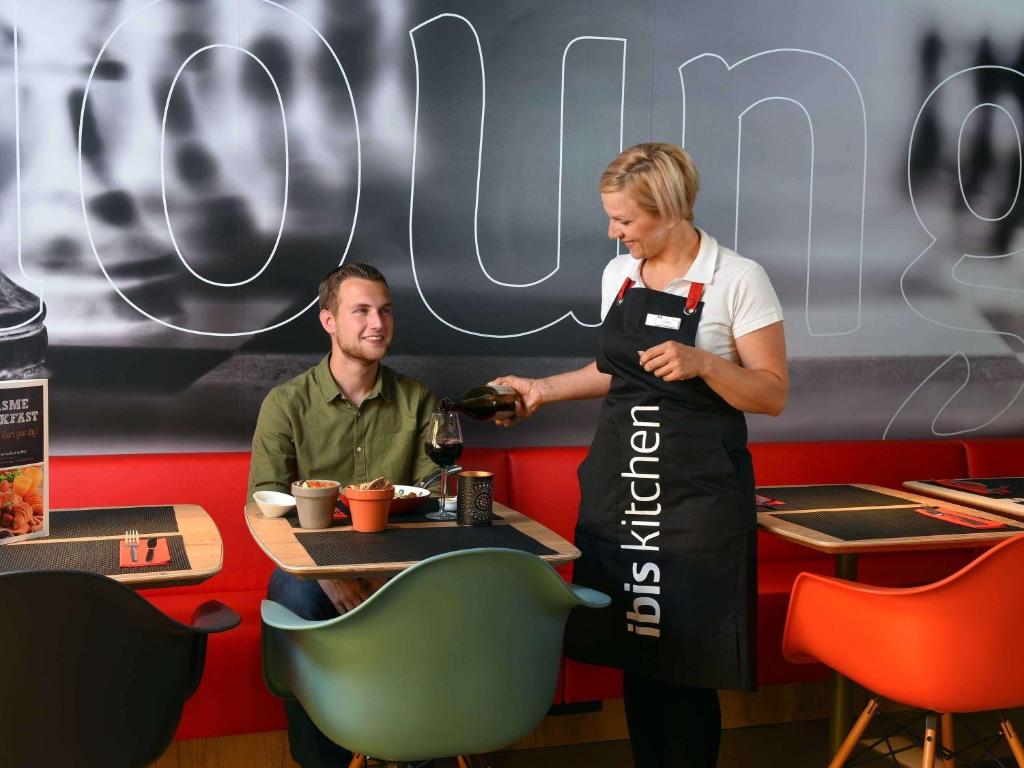 Ibis Brussels Erasmus Photo 37