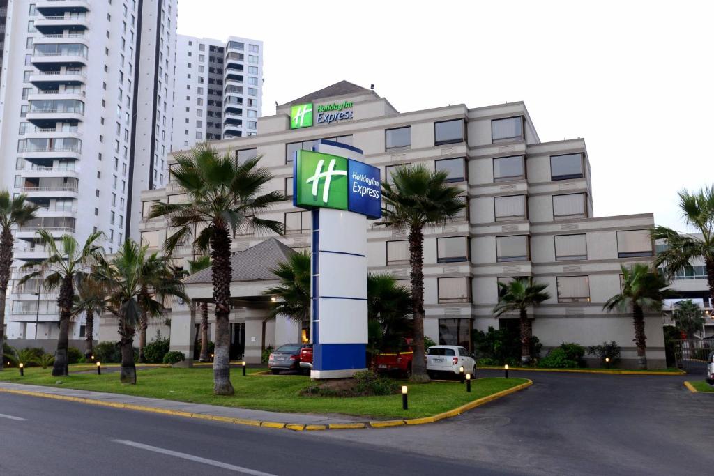 Holiday Inn Express Iquique photo