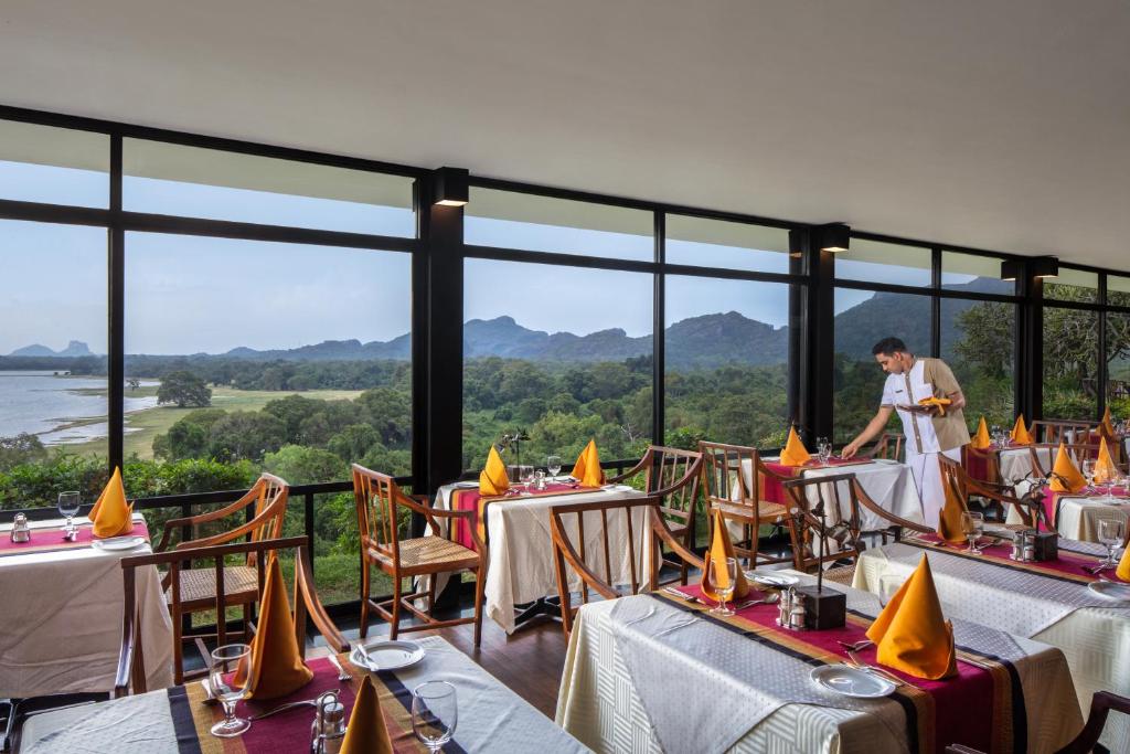 헤리턴스 칸달라마 (Heritance Kandalama)