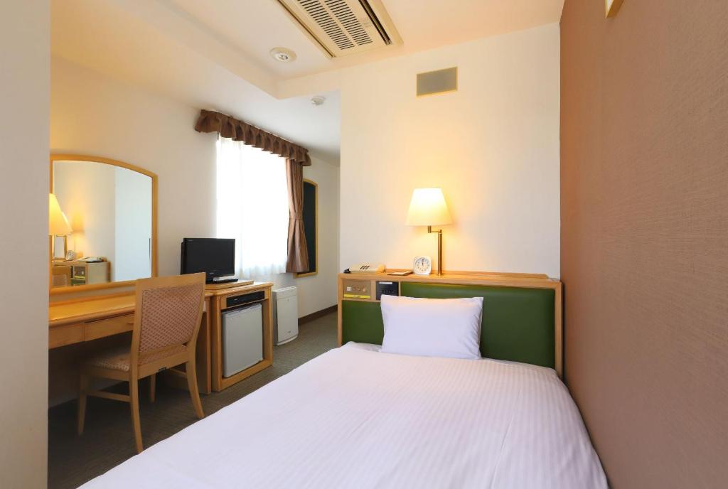 Smile Hotel Nagoyashinkansenguchi photo