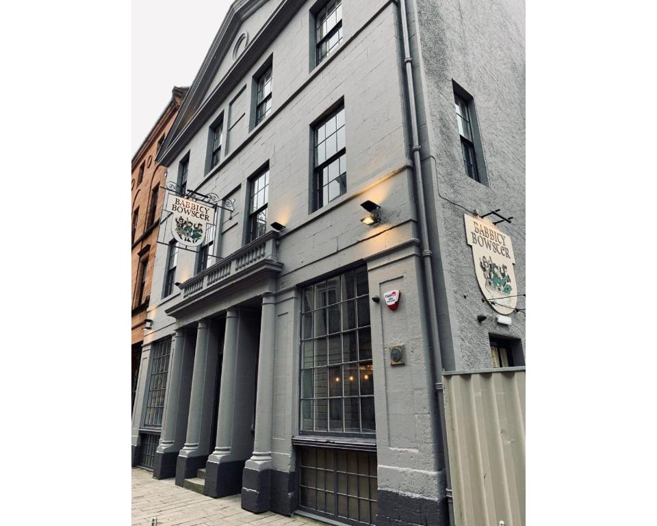 Babbity Bowsters, Glasgow