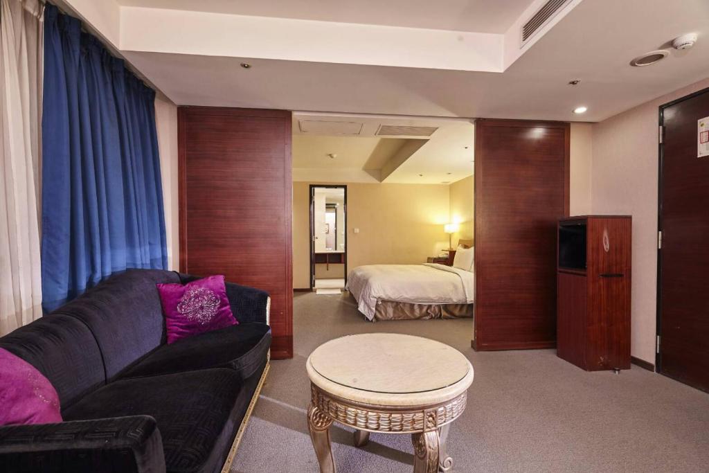 Family Hotel Taipei photo