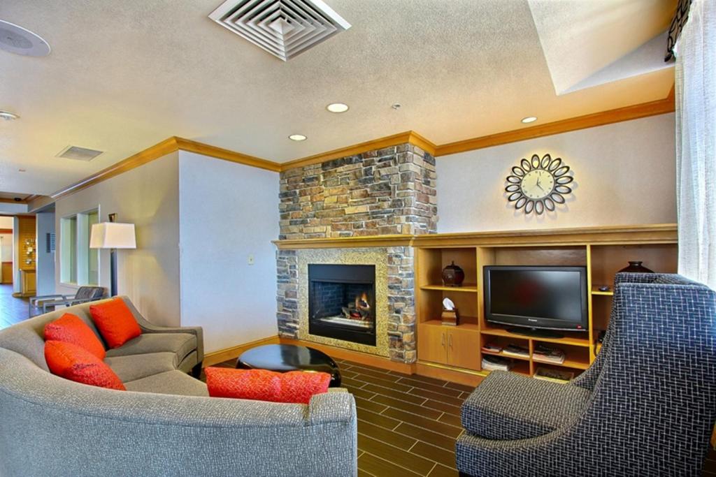 Comfort Suites photo