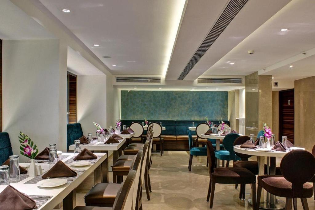 ザ サヒール ホテル (The Sahil Hotel) レストラン