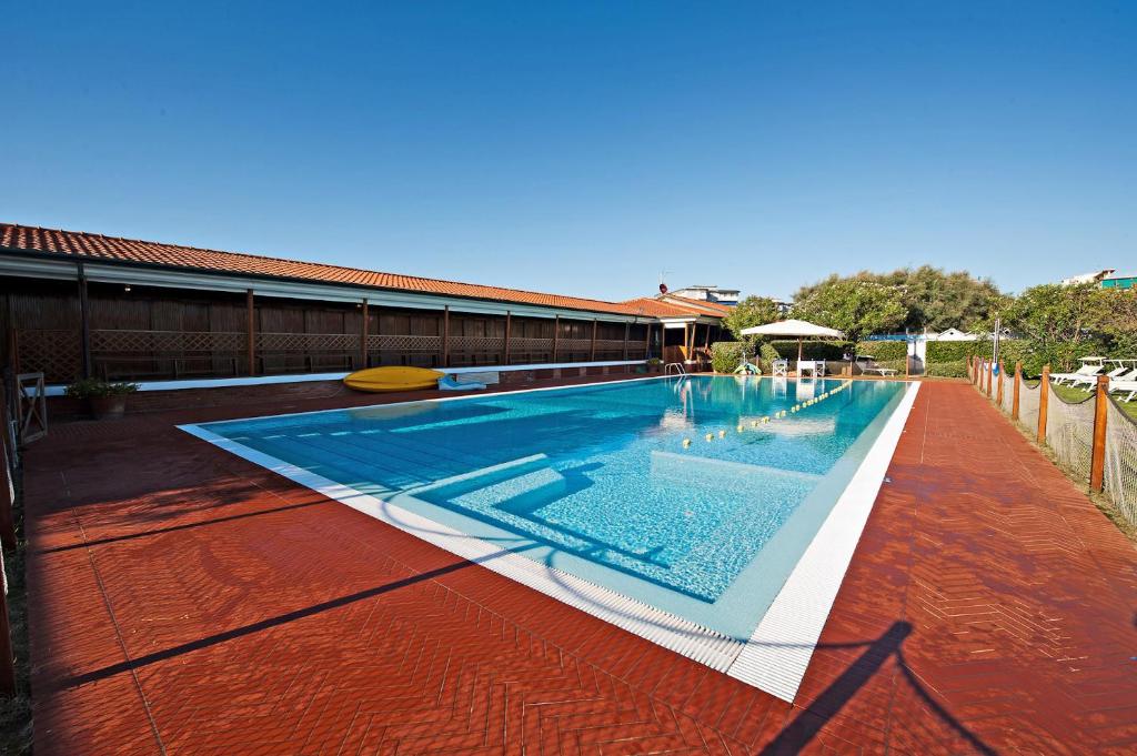 La Bougainville Tuscan Riviera B&B and Beach Club photo