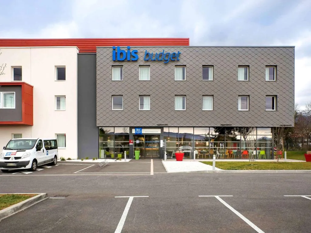 ibis budget Geneve Saint Genis Pouilly，位于圣热尼普伊的酒店