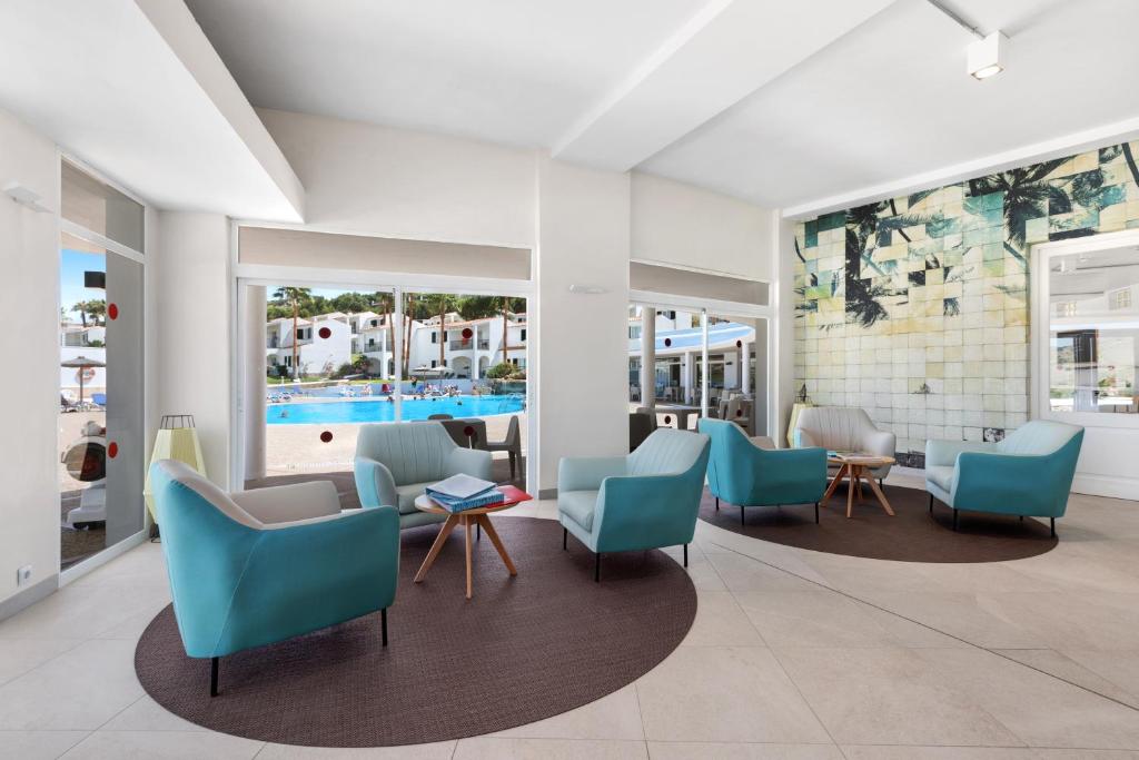 TRH Tirant Playa — Swimming pool in Fornells, Balearic Islands