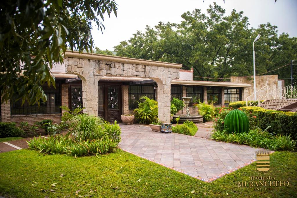 Casa club Hacienda mi ranchito Gómez Palacio book your