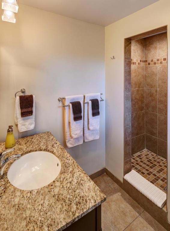 Avance Hotel photo