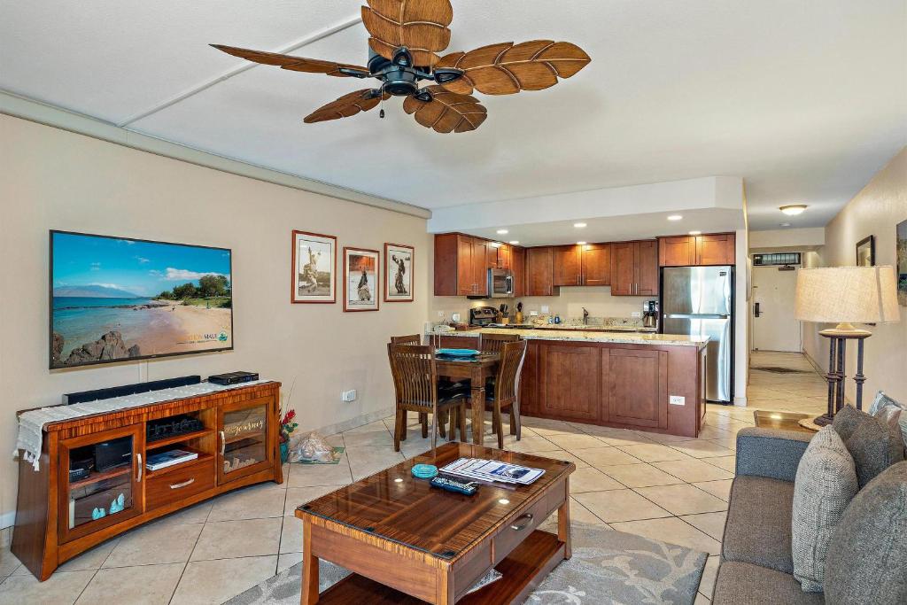 Kamaole Sands 9-301 - Luxury Renovation, Split AC, Wailea