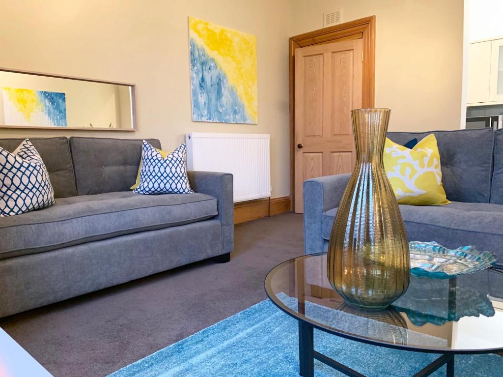 Forest Park Apartment photo