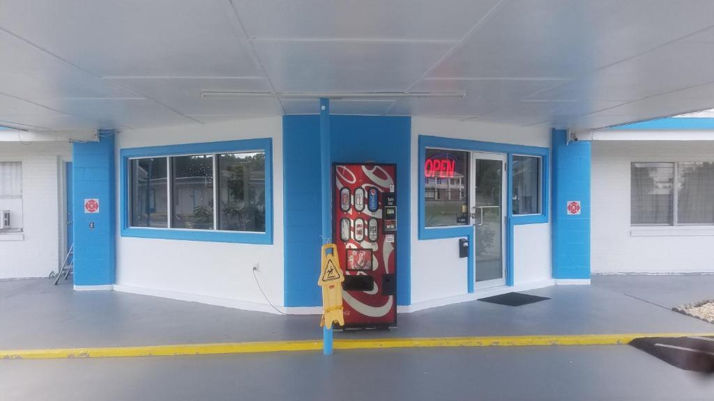 Royal Inn Motel photo