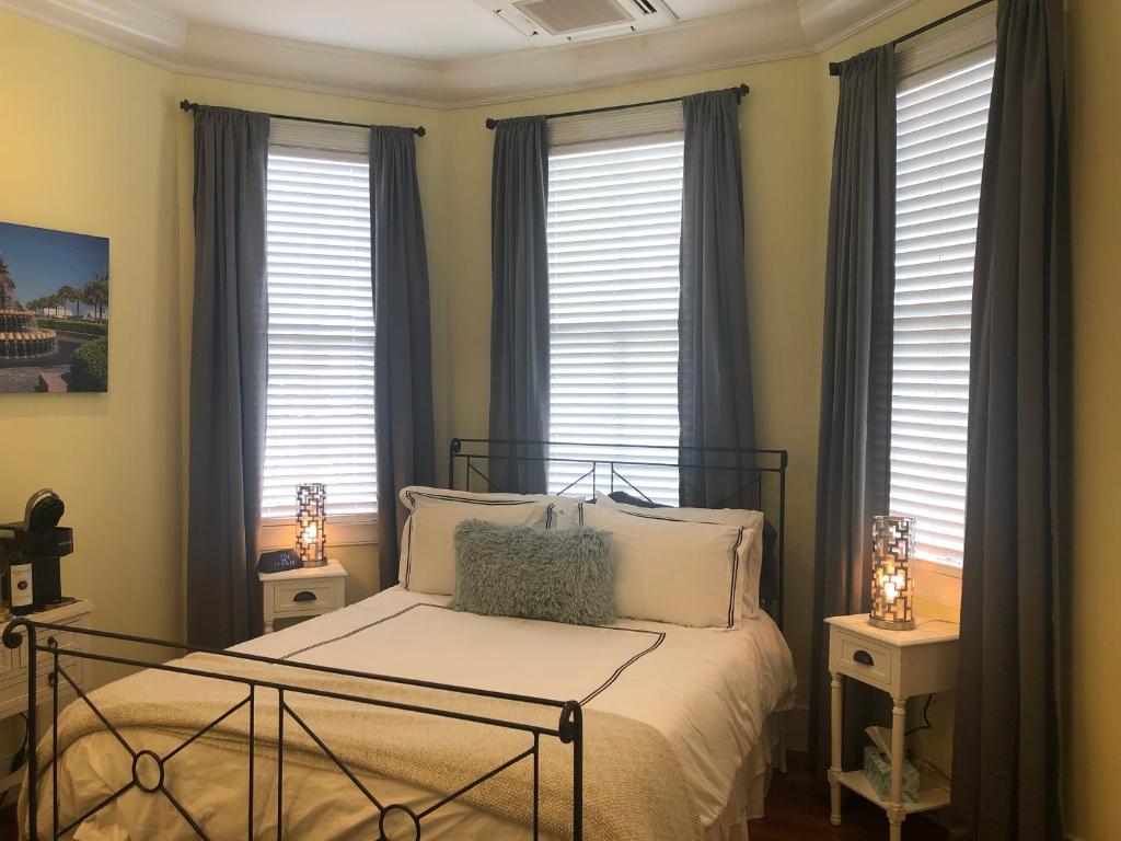 Luxurious Private Suites in Downtown Charleston photo