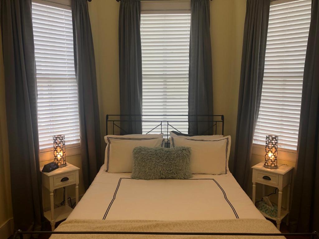 Luxurious Private Suites in Downtown Charleston photo