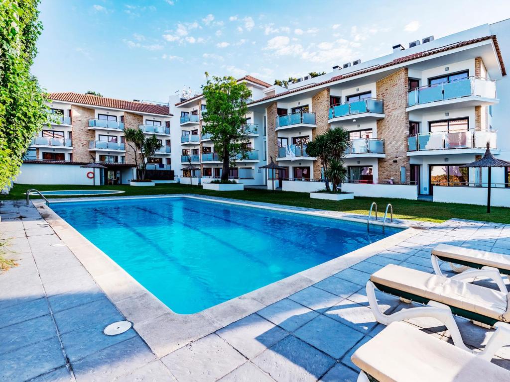 Apartamentos Sunway Apollo — Hotel in Sitges