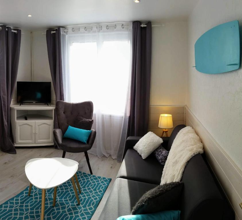 TERRASSE -100 m PLAGE -GRAND APPARTEMENT-8 PERS - 4