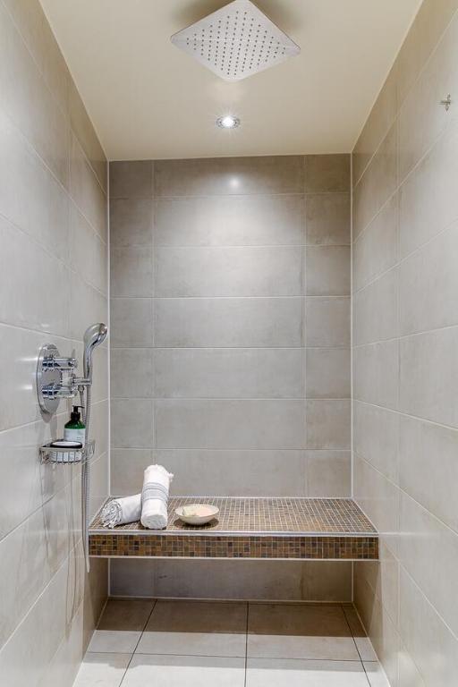 Steamroom