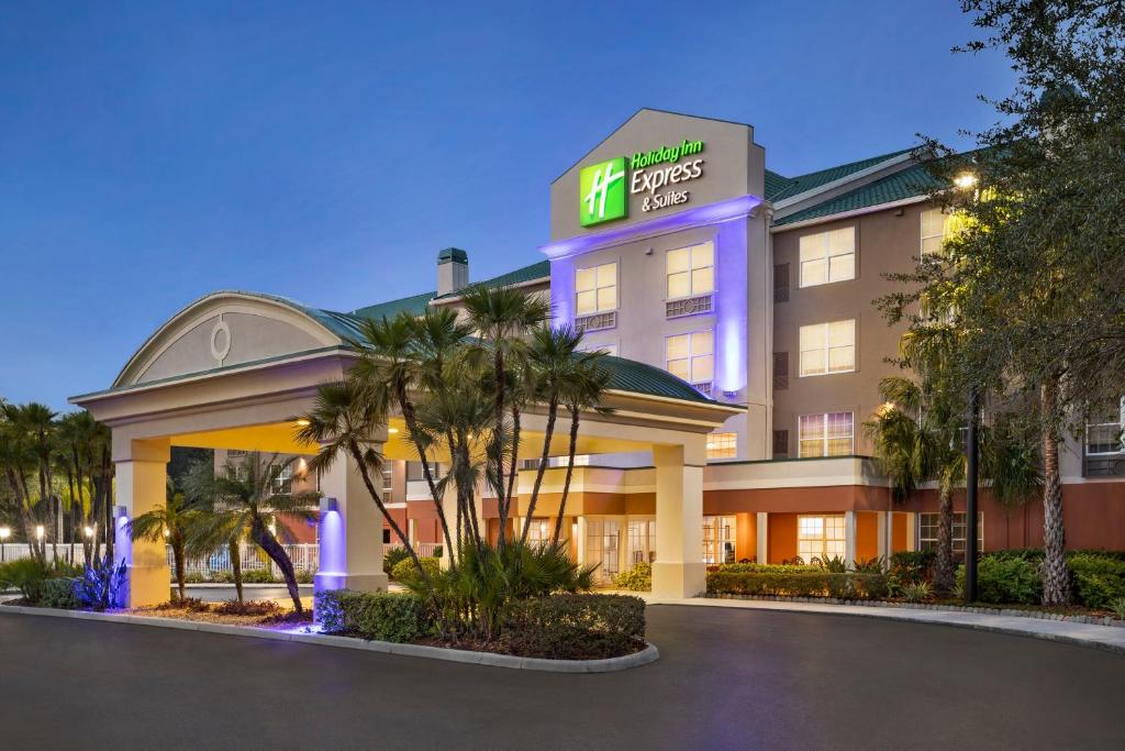 Holiday Inn Express and Suites Sarasota East photo