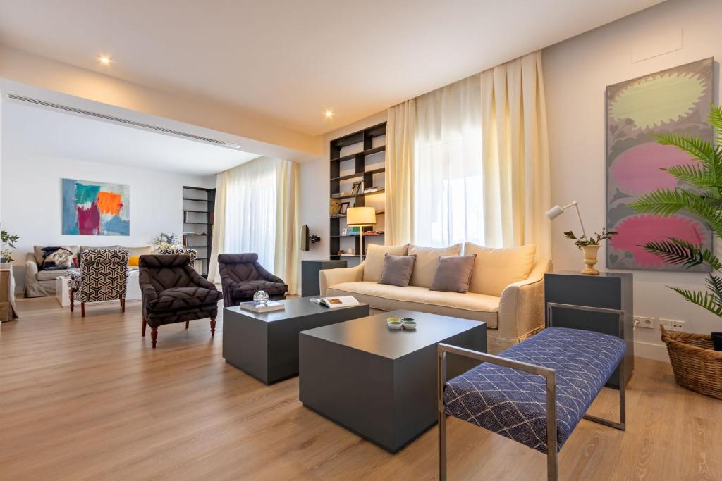 Plaza de España Deluxe Suites by Valcambre - 3
