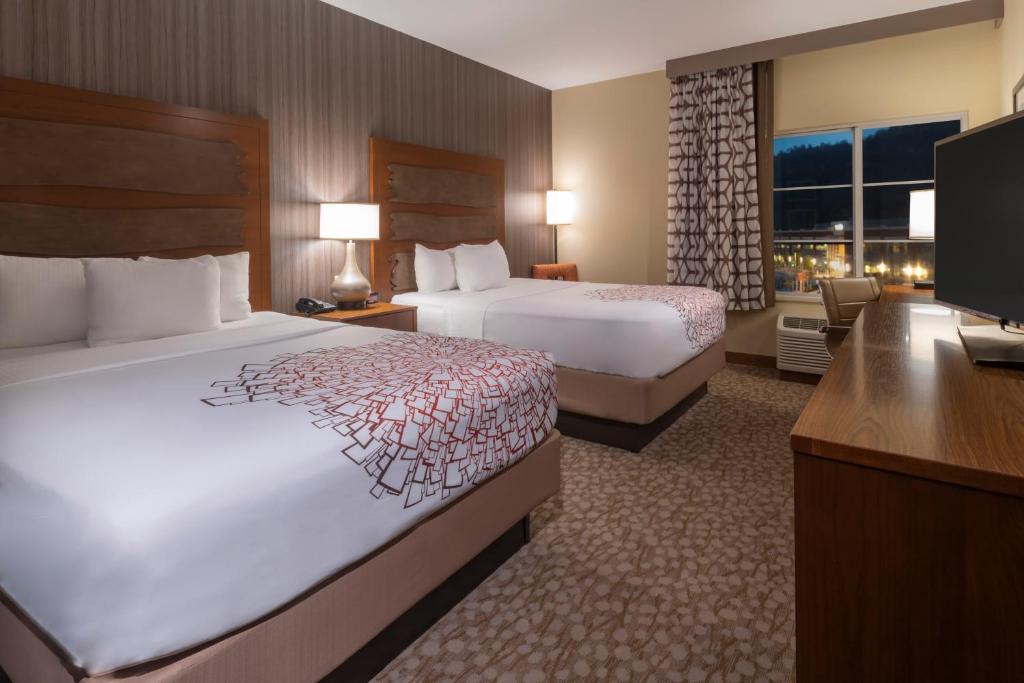 La Quinta Inn & Suites by Wyndham Durango photo