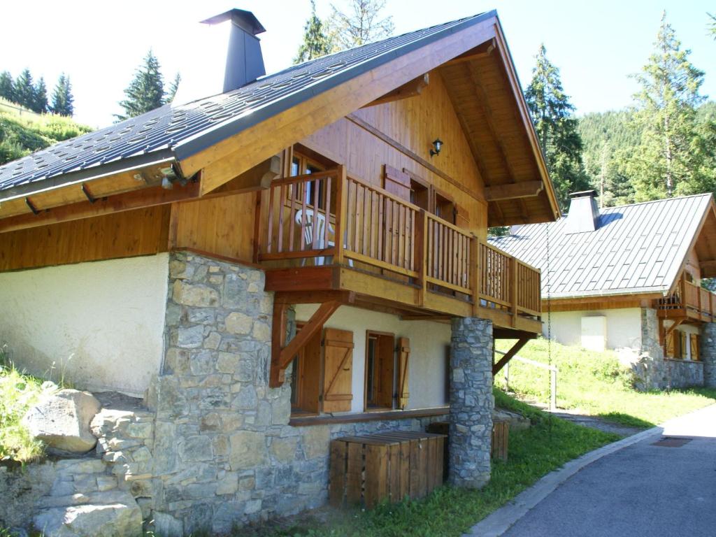 Chalet in Huez near Ski Slope - 1