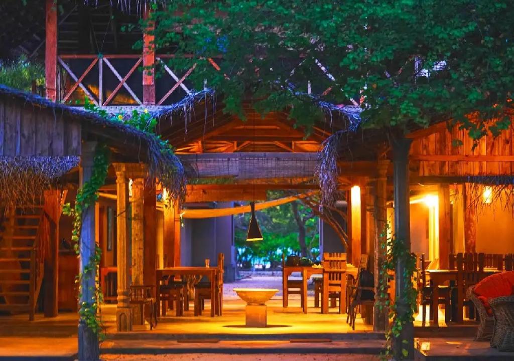 Nagenahira Beach Villas photo