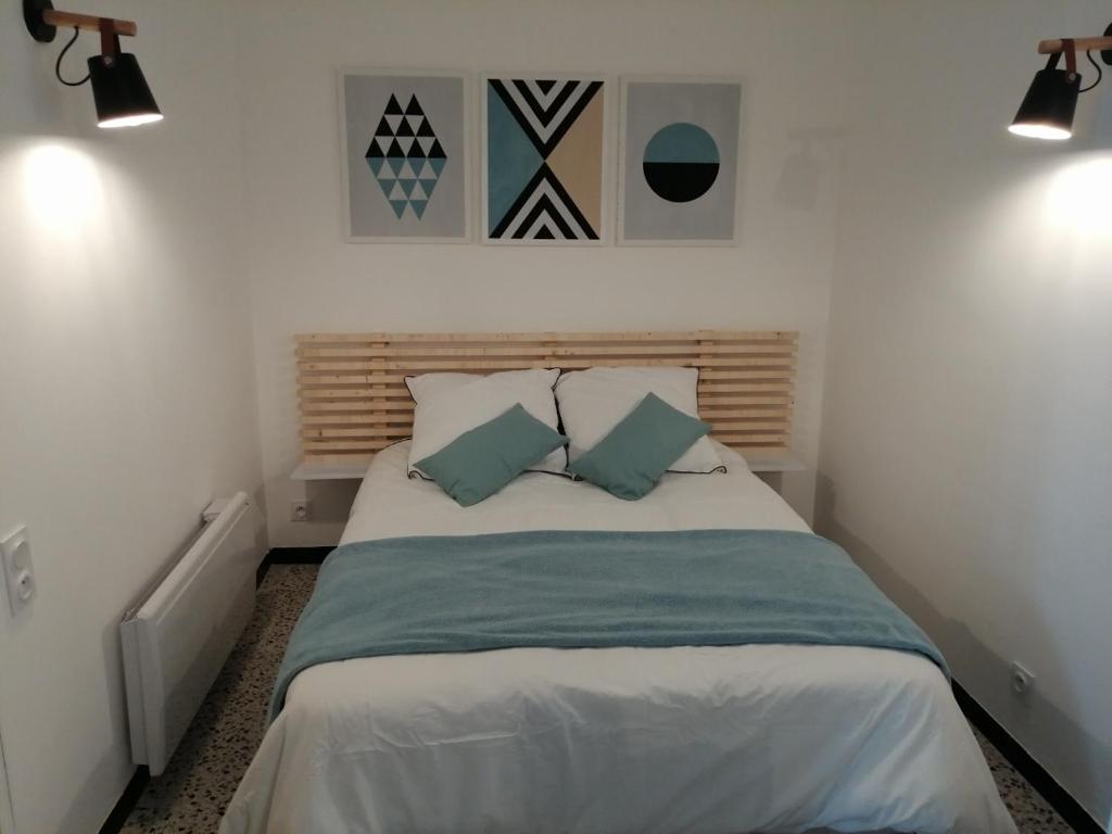 BEL APPARTEMENT SPACIEUX CENTRE VILLE UZES T3 - 5