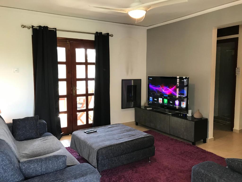 Apokryfo, one bedroom apartment close to the beach, Pissouri