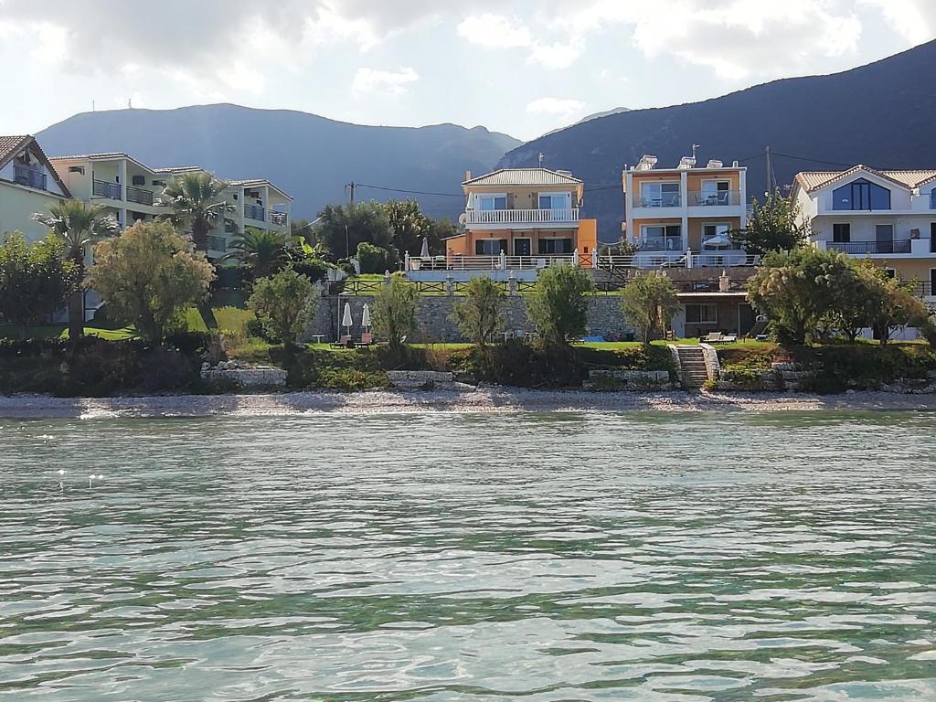 Laura Beach House — Beach in Alykes, Ionian Islands
