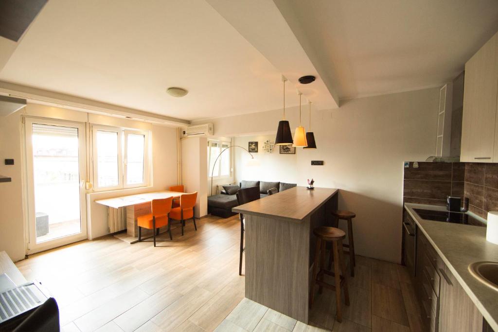 Ahoy Belgrade Luxury Apartment - 4