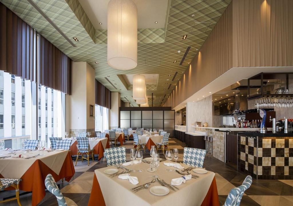 호텔 몬토레 후쿠오카의 우아한 로비 인테리어