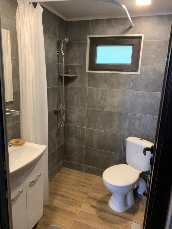 Guest Rooms Flirt photo