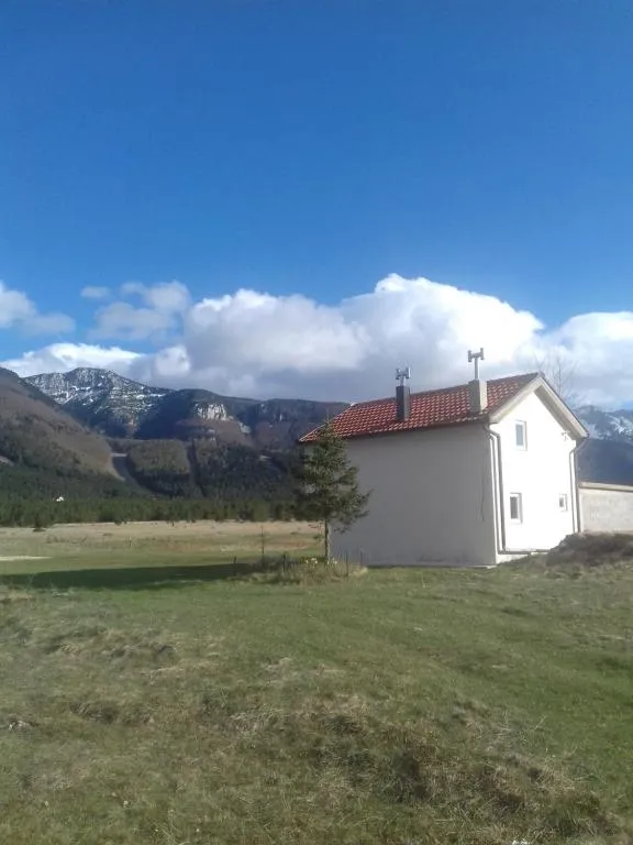 Vikendica Jela Blidinje，位于Rudo Polje的酒店
