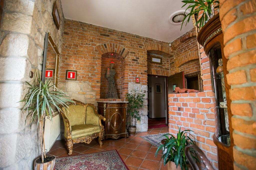Hotel Ambasada Boleslawiec photo