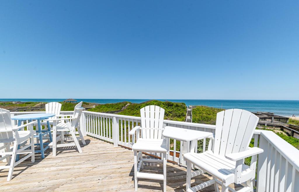 Sunday Drive, Nags Head