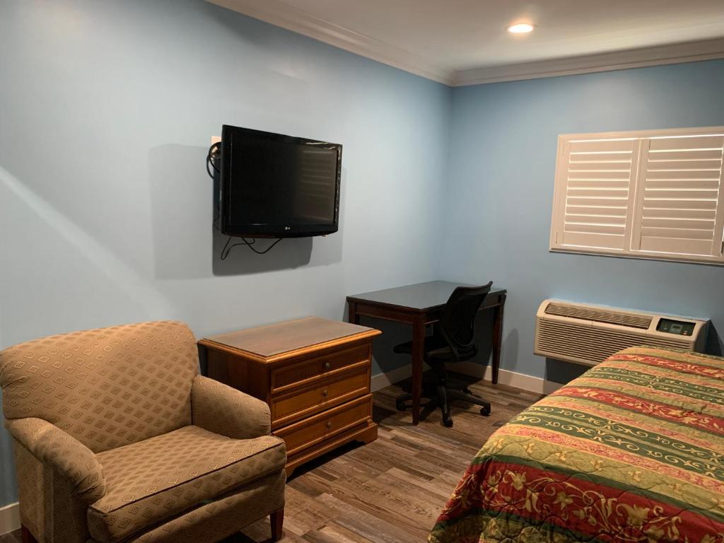 Redondo Beach Motel - LAX photo