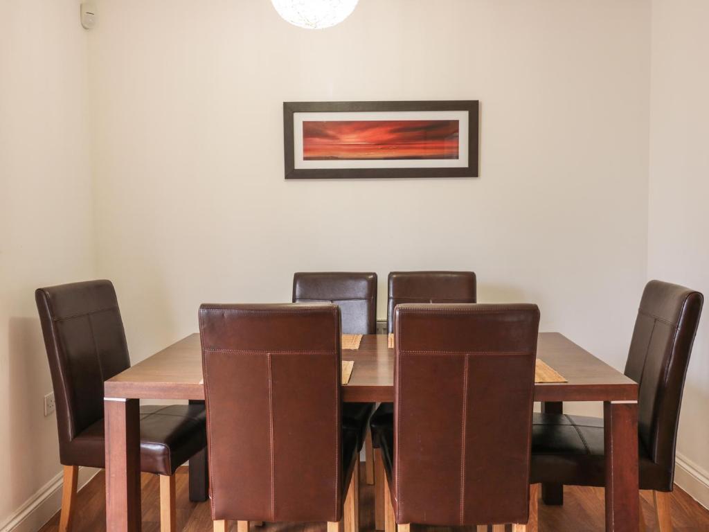 4 Bredon Court, Newquay photo 4