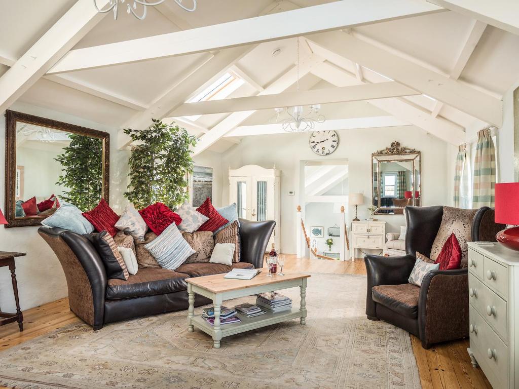 The Barn at Little Resugga, Bugle