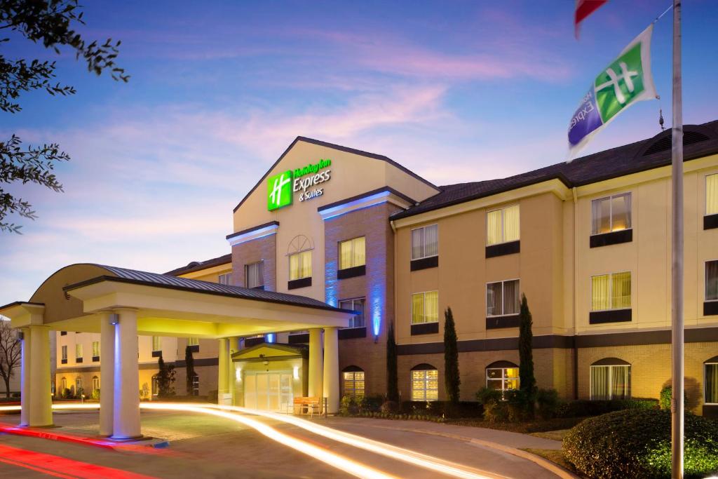 Exterior view, Holiday Inn Express Hotel and Suites DFW-Grapevine in Dallas (TX)